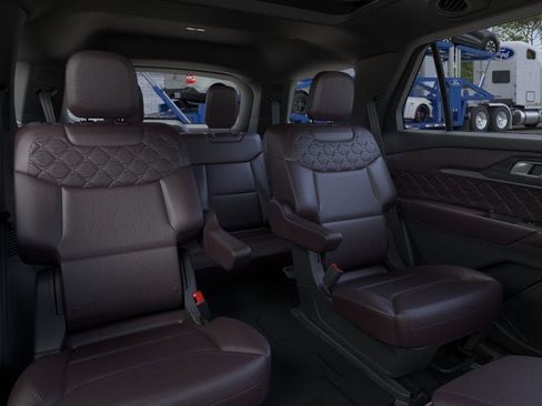 Used 2025 Ford Explorer Platinum w/ Ultimate Package image 33