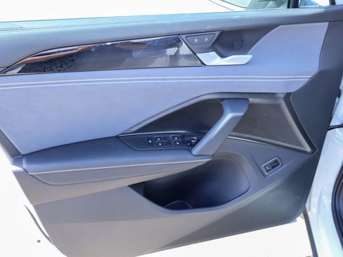 New 2026 Volkswagen Tiguan SE R-Line FWD image 15