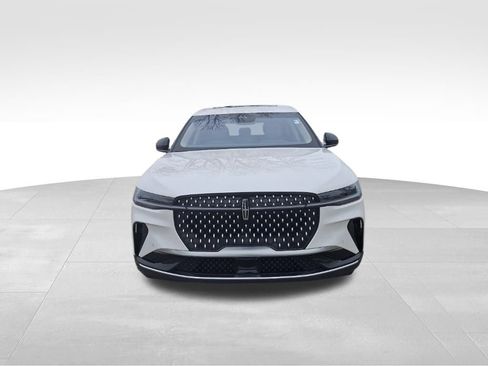 Used 2024 Lincoln Nautilus Premier w/ Equipment Group 102A image 8