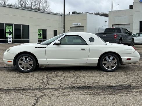 Used 2002 Ford Thunderbird image 3