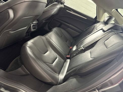 Used 2016 Ford Fusion Titanium FWD image 24