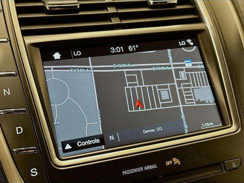 Used 2017 Lincoln MKX Select w/ Select Plus Package FWD image 22