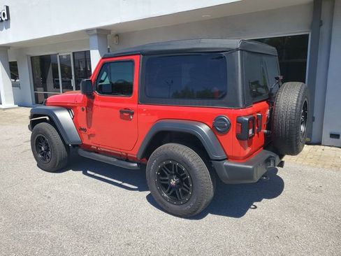 Used 2025 Jeep Wrangler Sport AWD/4WD image 2
