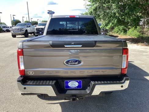 Used 2019 Ford F250 Lariat w/ Lariat Value Package AWD/4WD image 8