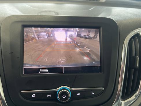 Used 2024 Chevrolet Equinox LS w/ LS Convenience Package image 11