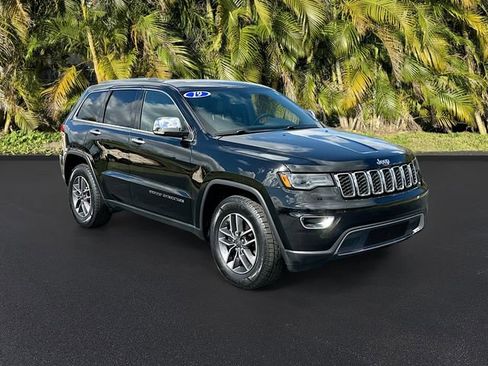 Used 2019 Jeep Grand Cherokee Limited w/ Luxury Group II image 2