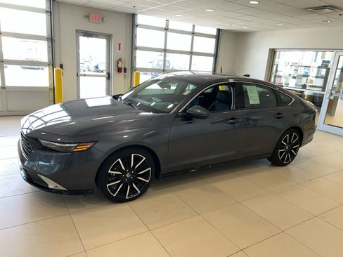 Used 2025 Honda Accord Touring image 5