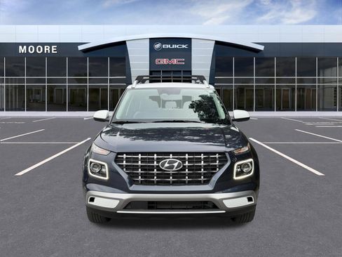 Used 2023 Hyundai Venue Limited FWD image 3