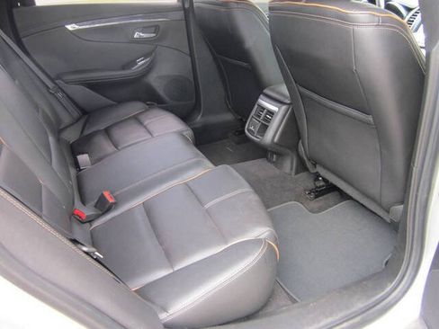 Used 2019 Chevrolet Impala Premier FWD image 13