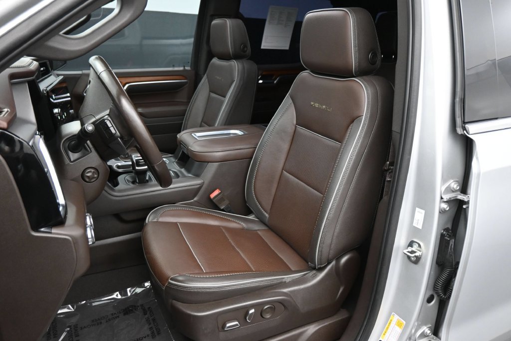 Used 2022 GMC Sierra 1500 Denali RWD image 16