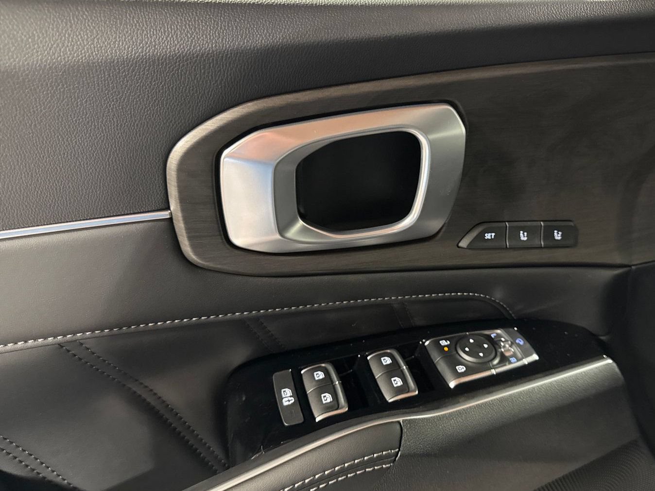 New 2026 Kia Sorento SX Prestige AWD/4WD image 13