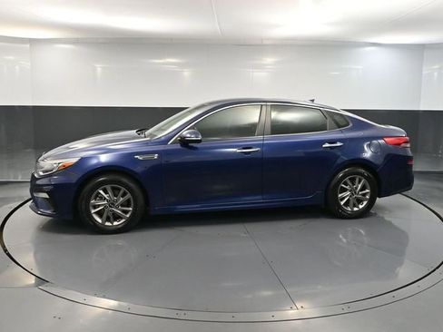 Used 2020 Kia Optima LX image 10