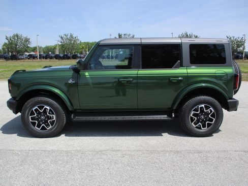 New 2025 Ford Bronco Outer Banks image 4