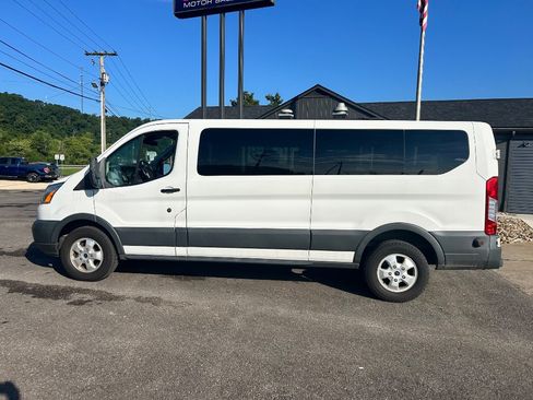 Used 2017 Ford Transit 350 XLT RWD image 5