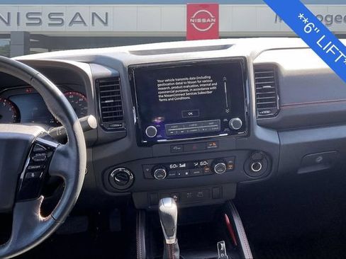 Used 2024 Nissan Frontier PRO-4X w/ Technology Package AWD/4WD image 10
