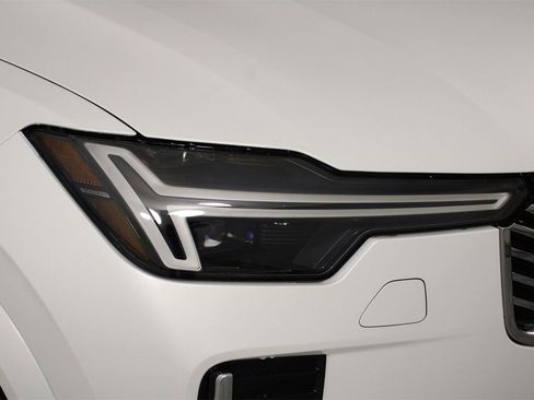 New 2026 Volvo XC90 B5 Plus w/ Protection Package image 14