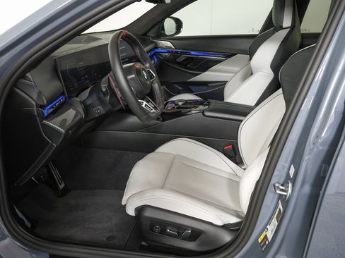 Used 2025 BMW M5 w/ Carbon Package image 15