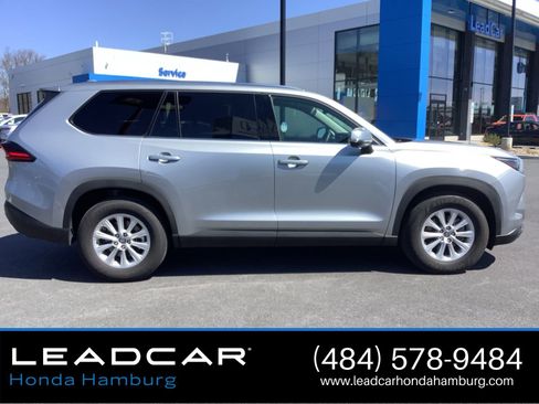 Used 2025 Toyota Grand Highlander AWD image 8