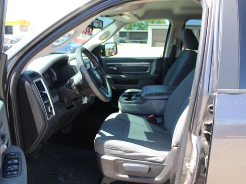 Used 2016 RAM 1500 Classic SLT AWD/4WD image 9