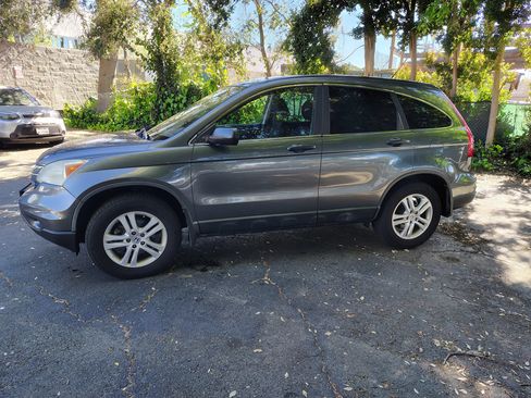 Used 2011 Honda CR-V LX image 2