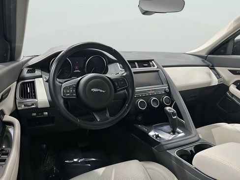 Used 2020 Jaguar E-PACE SE image 14