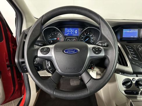 Used 2014 Ford Focus SE FWD image 12