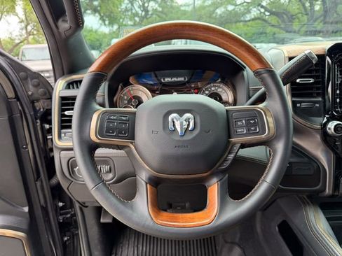 Used 2022 RAM 3500 Limited AWD/4WD image 11