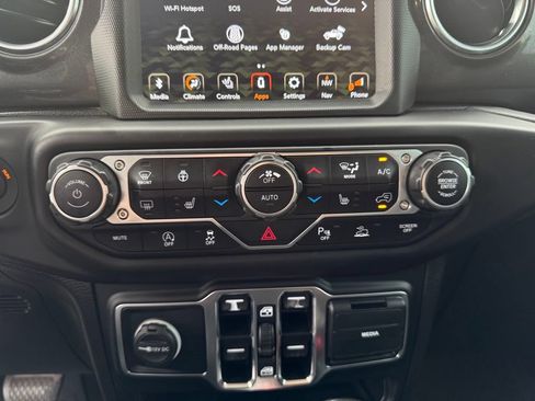 Used 2021 Jeep Wrangler Unlimited Sahara AWD/4WD image 47