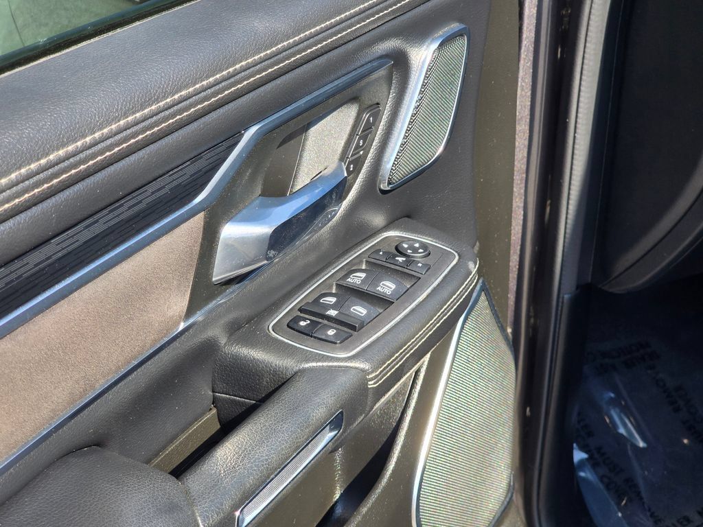 Used 2024 RAM 1500 Laramie AWD/4WD image 39