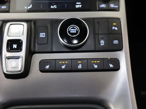 Used 2024 Hyundai Palisade Calligraphy image 9