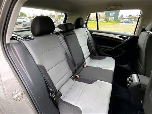 Used 2016 Volkswagen e-Golf SE FWD image 20