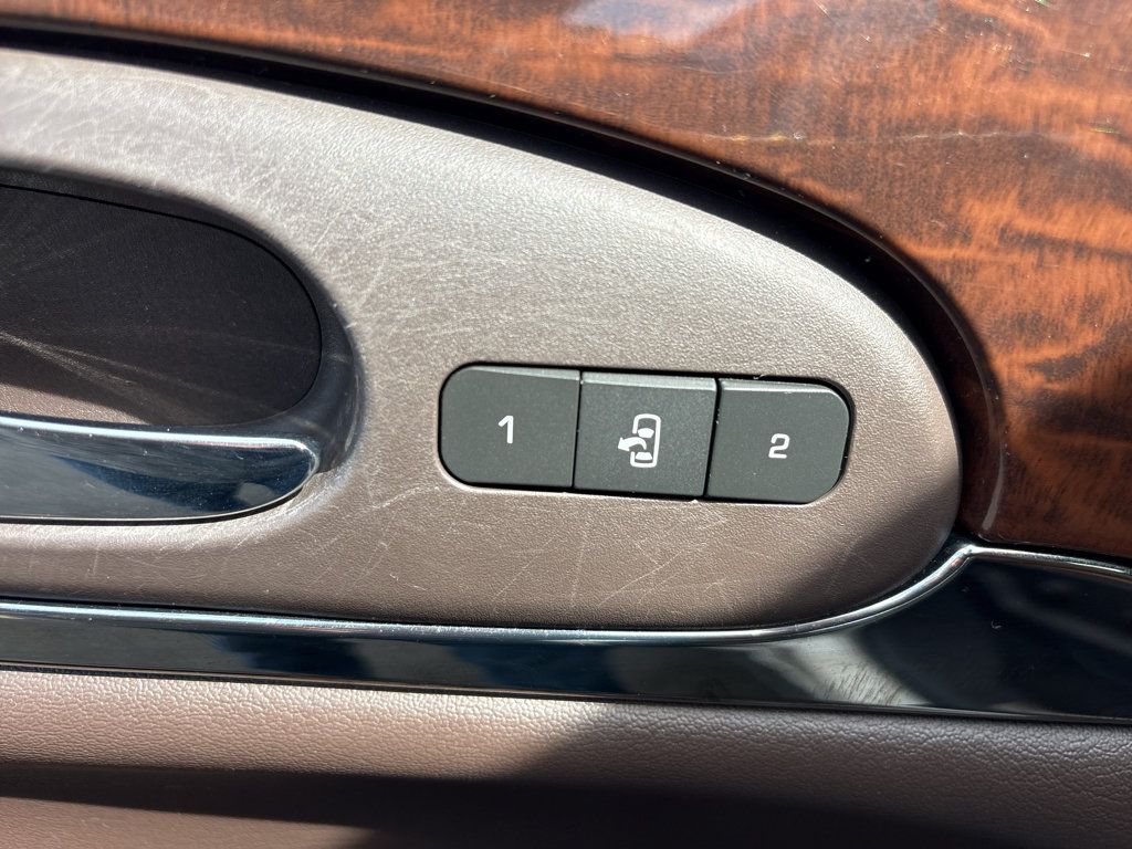 Used 2017 Buick Enclave Leather AWD/4WD image 16