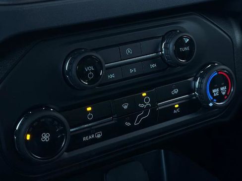 New 2025 Ford Bronco Base w/ Sasquatch Package image 17