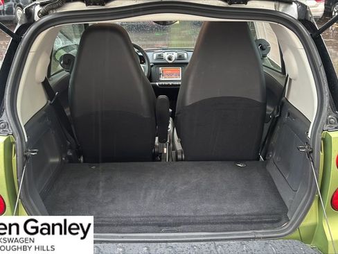 Used 2012 smart fortwo passion RWD image 4