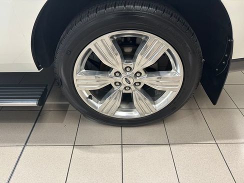 Used 2023 Ford Expedition Limited AWD/4WD image 35