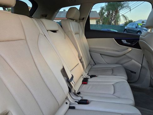 Used 2018 Audi Q7 3.0T Prestige w/ Prestige Package image 28