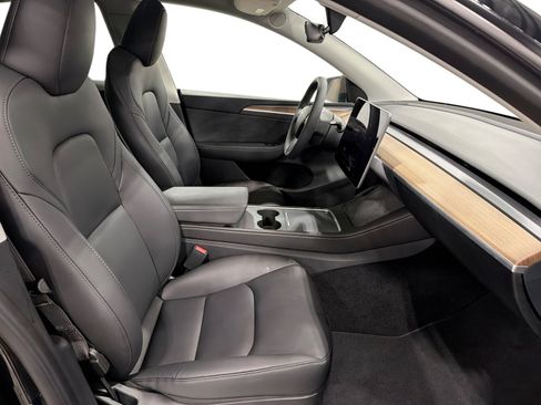 Certified 2023 Tesla Model Y Performance AWD/4WD image 13