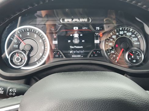 Used 2023 RAM 1500 Laramie AWD/4WD image 18