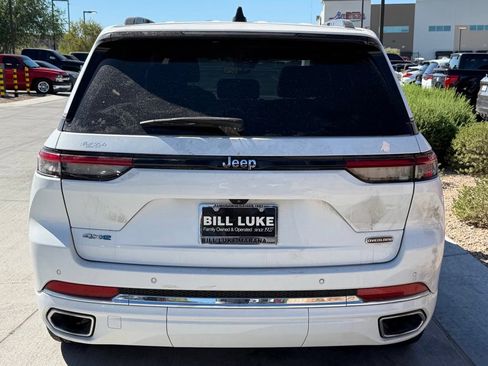 Used 2023 Jeep Grand Cherokee Overland AWD/4WD image 7