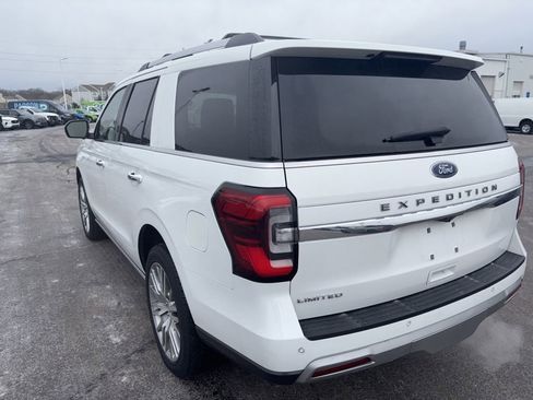 Used 2024 Ford Expedition Limited image 8