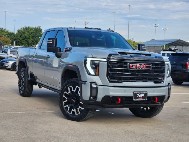 Used 2024 GMC Sierra 2500 AT4 w/ AT4 Preferred Package AWD/4WD image 2