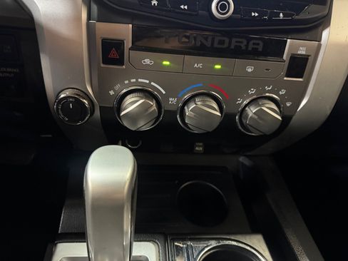 Used 2019 Toyota Tundra SR5 w/ SR5 Upgrade Package AWD/4WD image 12