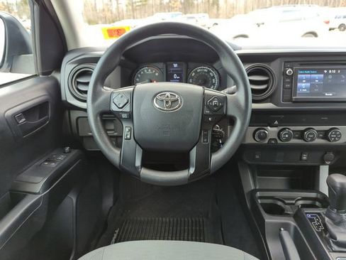 Used 2019 Toyota Tacoma SR image 15