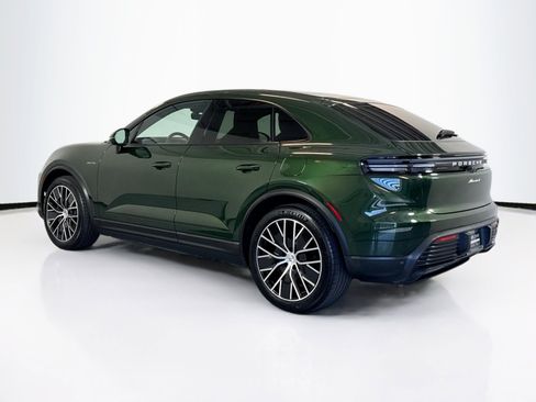 Certified 2024 Porsche Macan 4 Electric AWD/4WD image 3