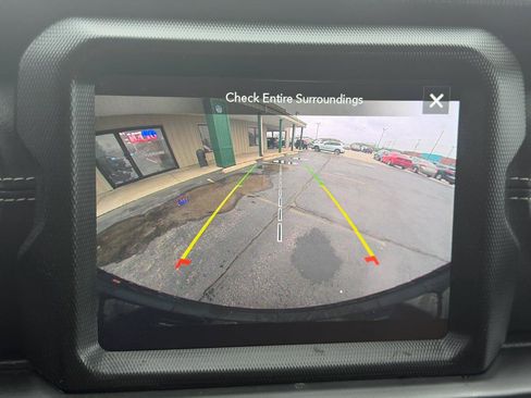 Used 2022 Jeep Wrangler Unlimited Sahara w/ Cold Weather Group image 28