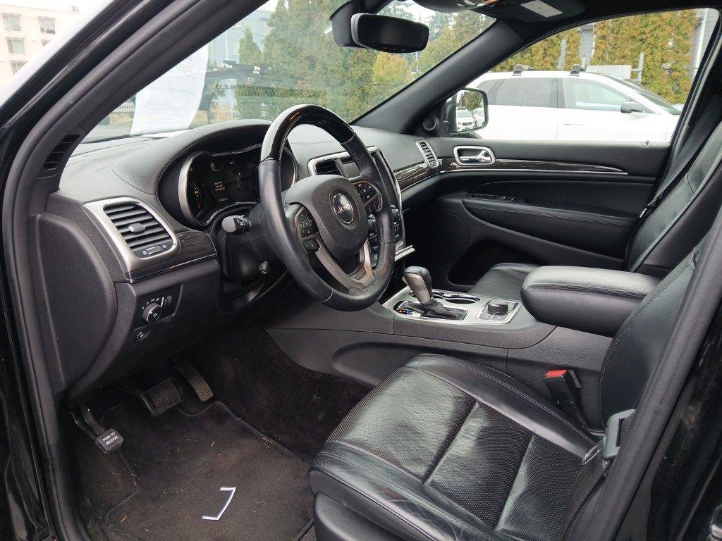Used 2018 Jeep Grand Cherokee Overland AWD/4WD image 12