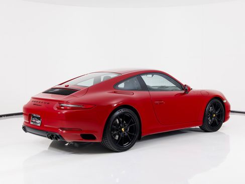 Used 2019 Porsche 911 Carrera image 3