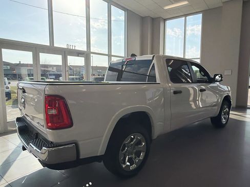 New 2026 RAM 1500 4x4 Crew Cab image 3