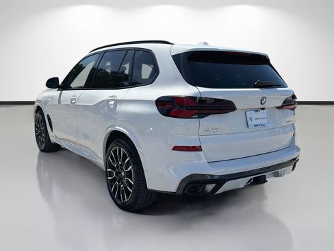 New 2026 BMW X5 xDrive40i w/ M Sport Package AWD/4WD image 5