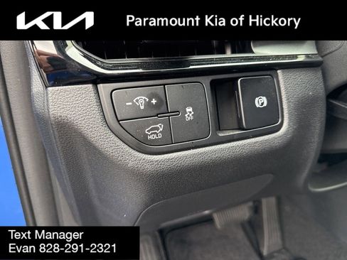 Used 2026 Kia Sportage EX FWD image 19